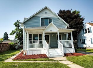 734 1st St, Menasha, WI 54952