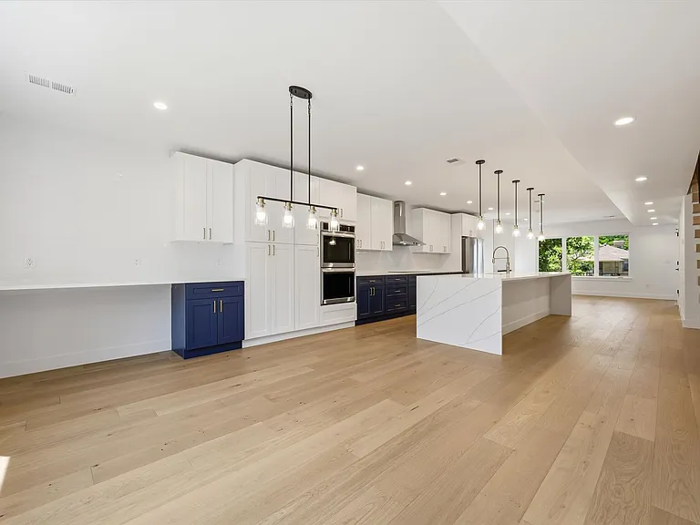 2452 S Marion St — Photo 15