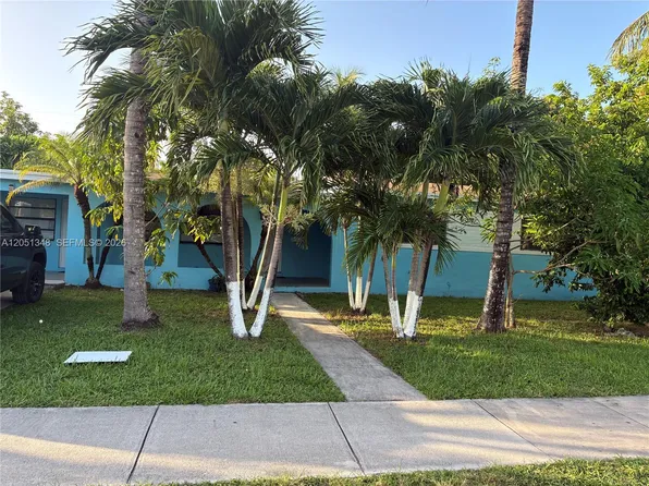 1011 NW 183rd Dr, Miami Gardens, FL 33169