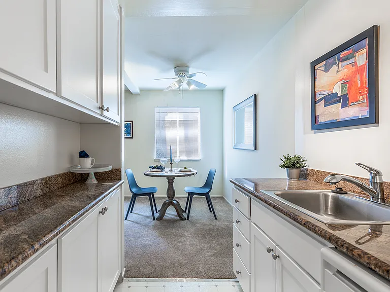 Jackson Lake Apartments — Photo 43