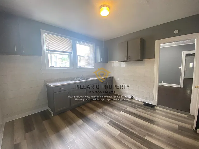 916-918 Fairfield Ave — Photo 15