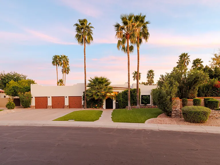 10011 E Windrose Dr — Photo 44