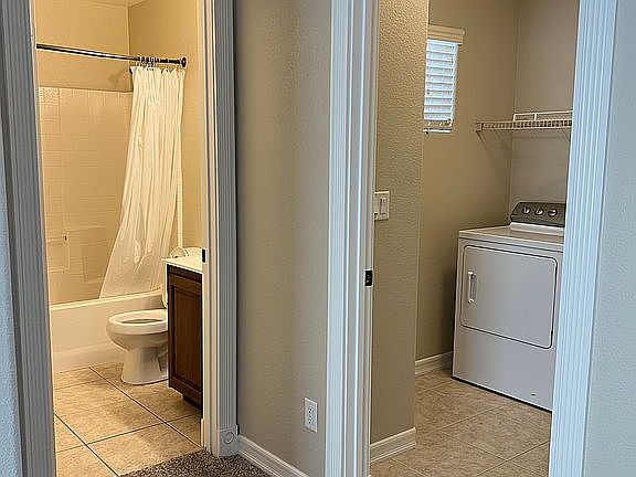 3rd image of 2610 Begonia Valley Ave