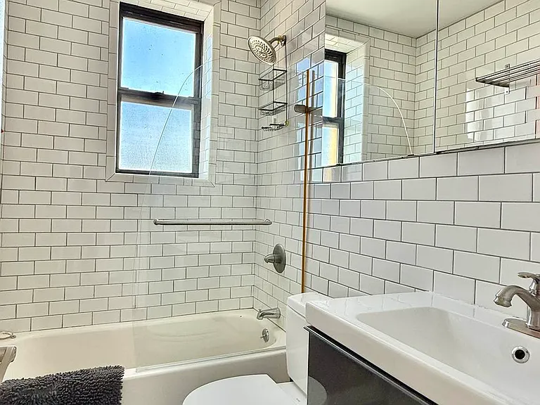 910 Park Pl #6A — Photo 5