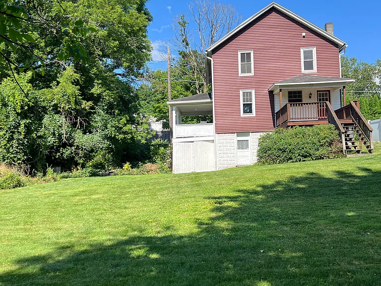 Spacious, flat back lawn