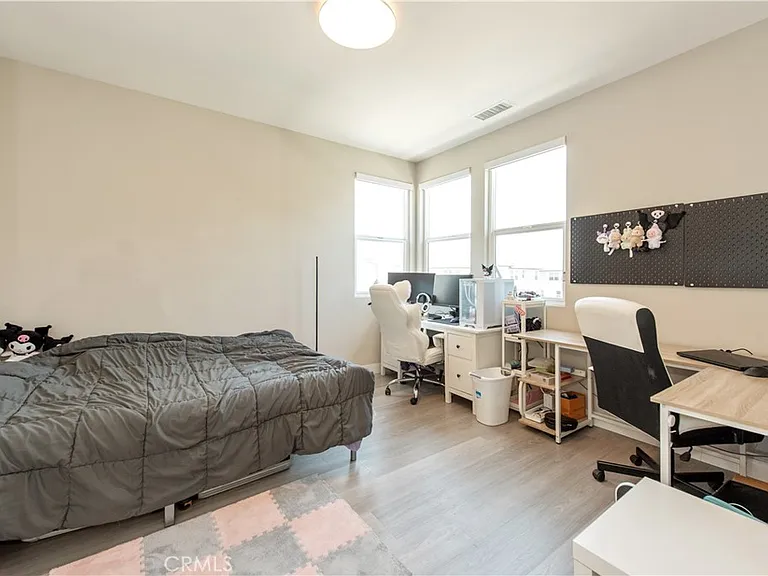 1426 S Urbana St — Photo 19