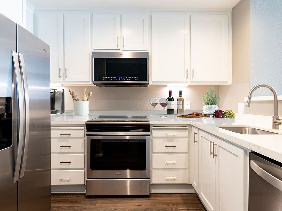 Santana Row apartments community photo