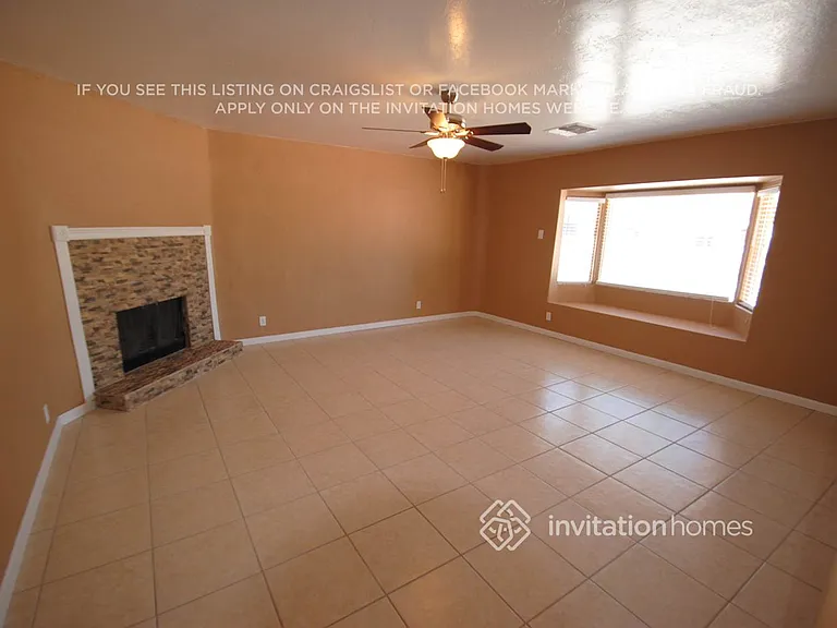 907 N Wedgewood Dr — Photo 3