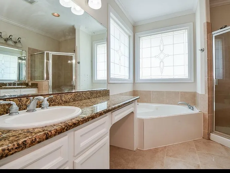 8002 Stoneyway Dr — Photo 21