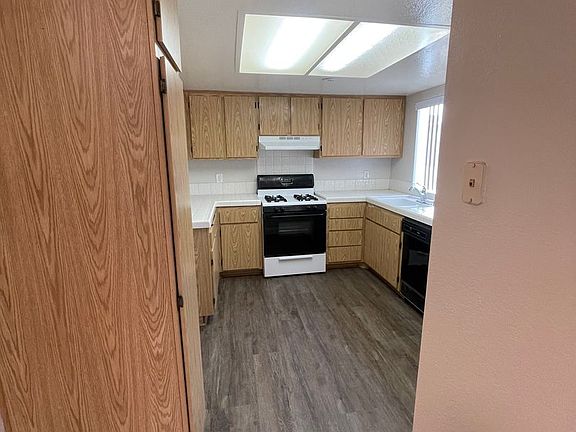 5th image of 328 E Broadway #A