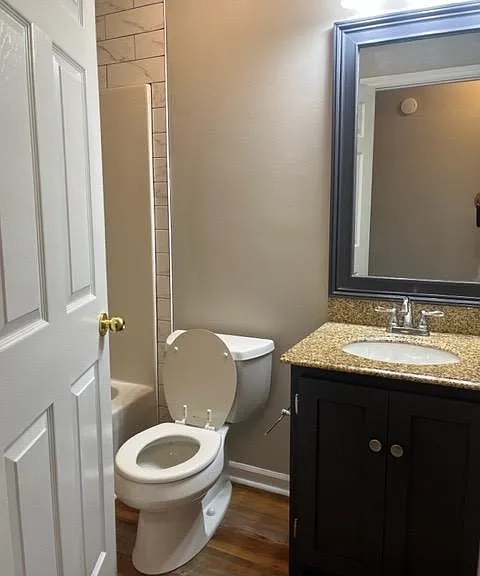 164 N Burson Ave #7 — Photo 6