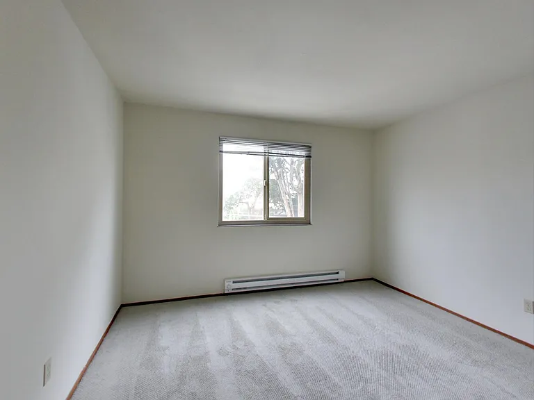 1300 Lawton St #301 — Photo 11