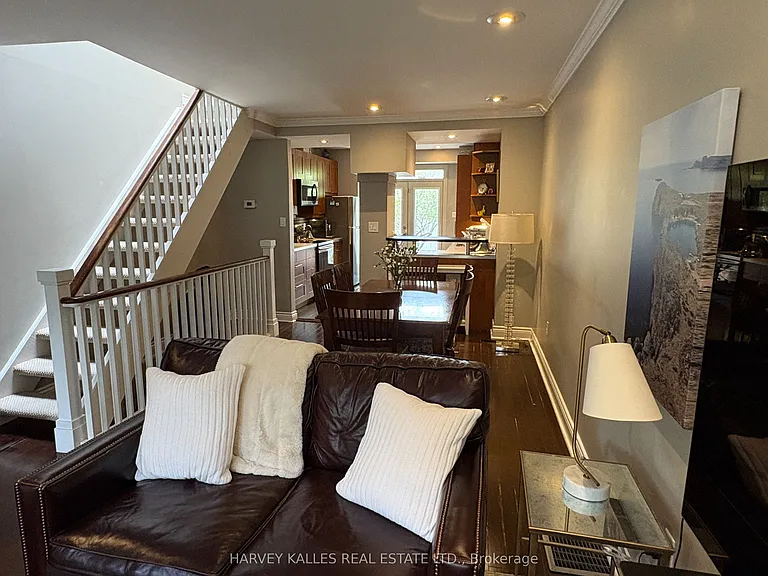 288 Roselawn Ave — Photo 6