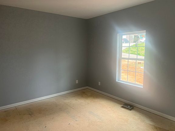 4th image of 917 Nichols Rd