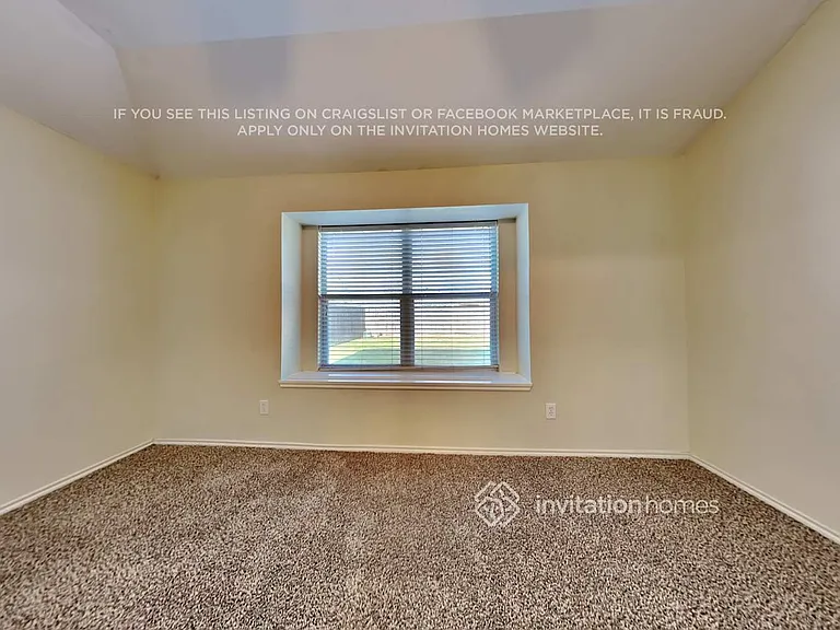 950 Heather St — Photo 7