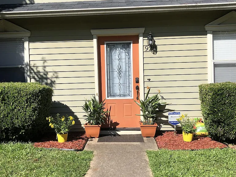 928 Westland Dr SW — Photo 1