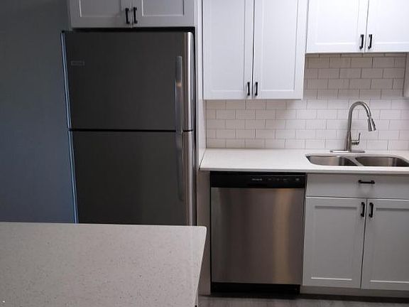4th image of 550 50th Ave N #24
