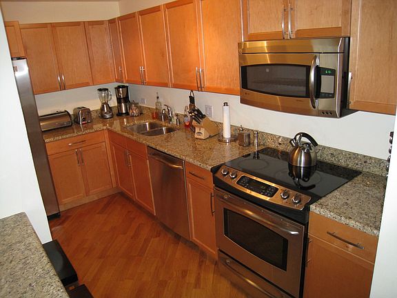 Sleek modern finishes & appliances