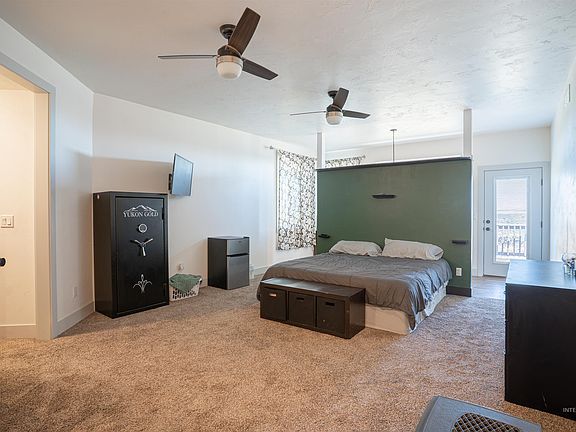 5th image of 546 Arrowhead Cir