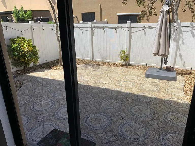 9264 W 33rd Ct — Photo 3