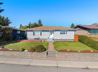 244 S Cantrell Dr SW, Calgary, AB T2W 2K6