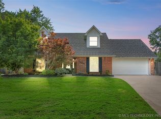 2404 SW Quail Run Ct, Claremore, OK 74019