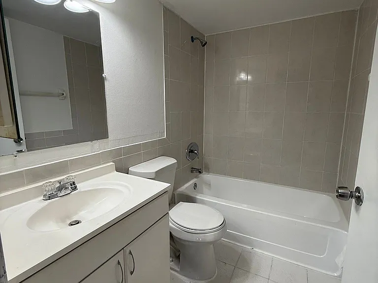 8185 NW 7th St #219 — Photo 6