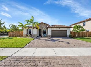 2594 SE 2nd St, Homestead, FL 33033