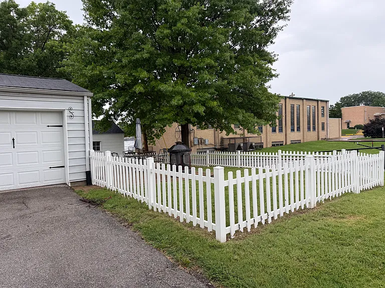 4048 Blow St — Photo 2