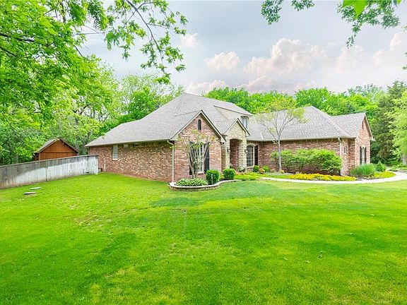 3rd image of 9401 Forest Dale Dr