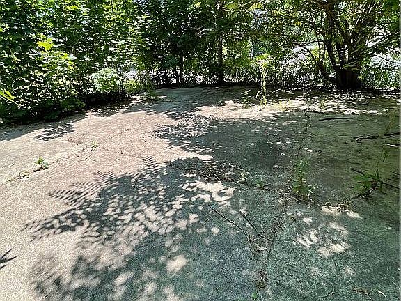 5th image of 6393 Camp Blvd