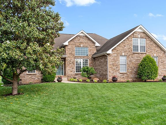 3rd image of 831 Woodstock Ct