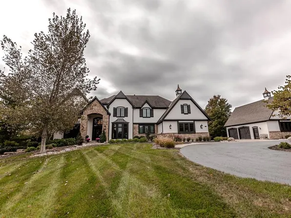 11225 W 187th St, Spring Hill, KS 66083