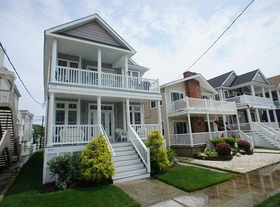 4th image of 2541 Asbury Ave #A