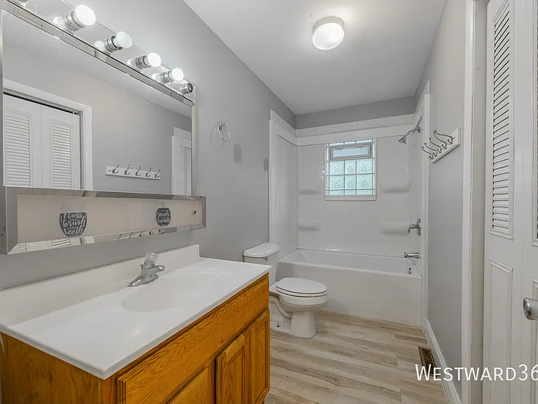 2221 Belmont Ave #SFH — Photo 11
