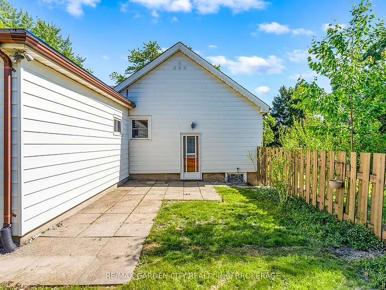 1828 Decew Rd — Photo 22