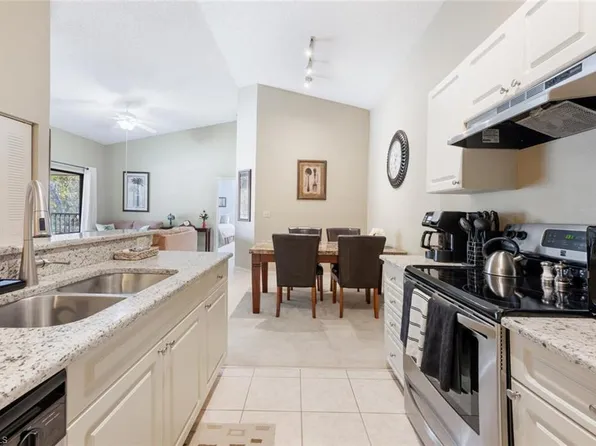 2190 Arbour Walk CIR #2221, NAPLES, FL 34109