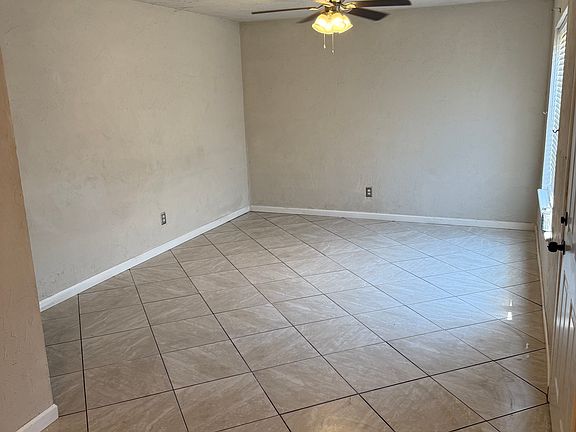 5th image of 809 NW 17th St
