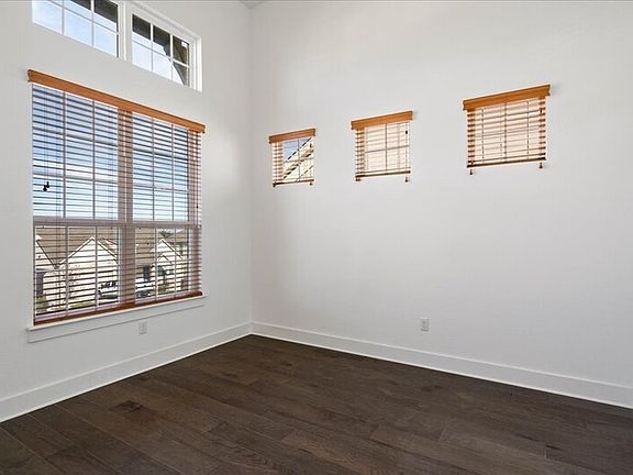 5th image of 7625 Alouette Dr
