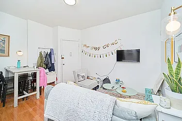 Rented by Living New York