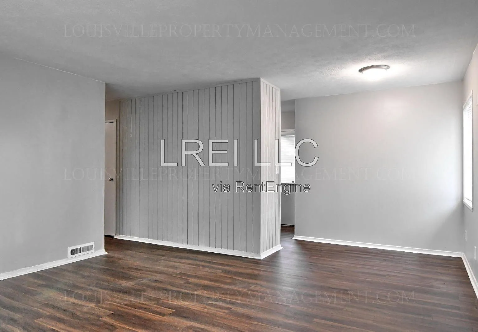 3 bed, 1.0 bath, 910 sqft, $1,300 — Photo 2