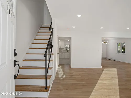 37 Edgewood Ave Photo 1