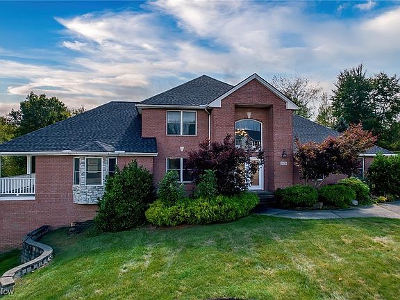 2nd image of 27250 Tinkers Valley Dr