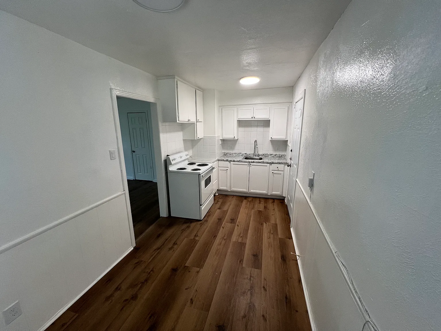 2 bed, 640 sqft, $1,100 — Photo 2