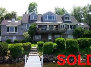 1036 Memorial Dr, Winthrop, ME 04364