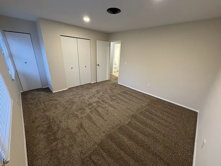 956-988 W Liberty St #956-B — Photo 5