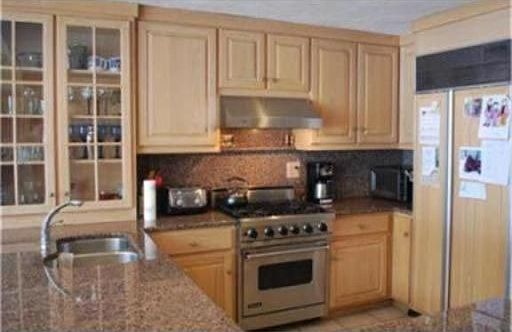 2nd image of 3 Hillside Ln