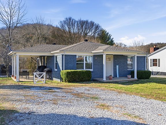 2nd image of 31 Horseshoe Bend Ln
