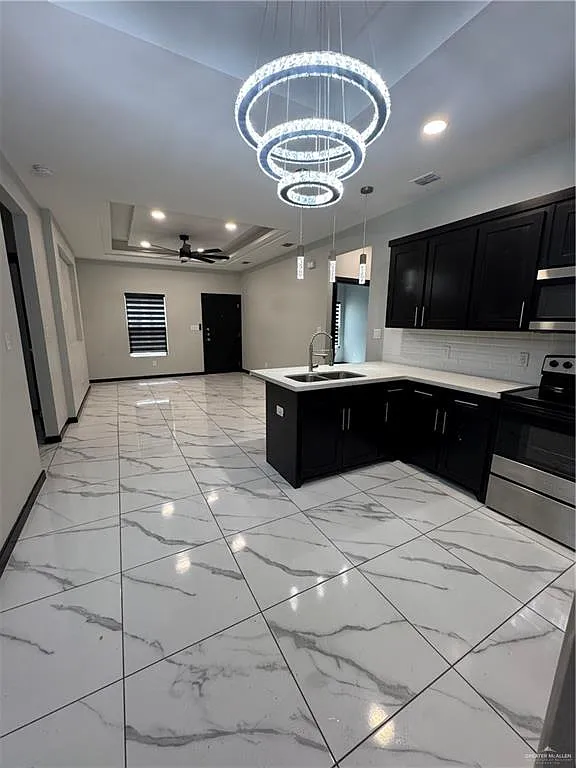 3 bed, 2.0 bath, 1040 sqft, $1,350 — Photo 4