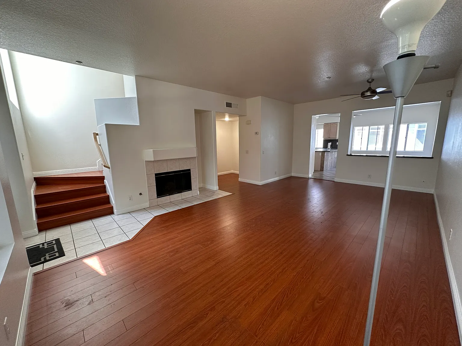 3 bed, 2.5 bath, 1670 sqft, $4,250 — Photo 2